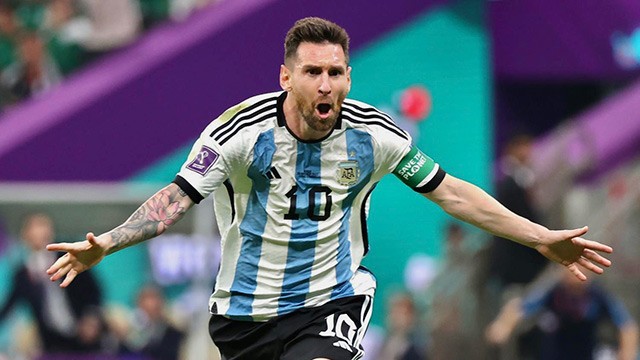 Lionel Messi được mệnh danh là “ông vua mới” của bóng đá thế giới